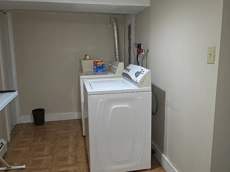 12 Halton St #2 — Photo 15
