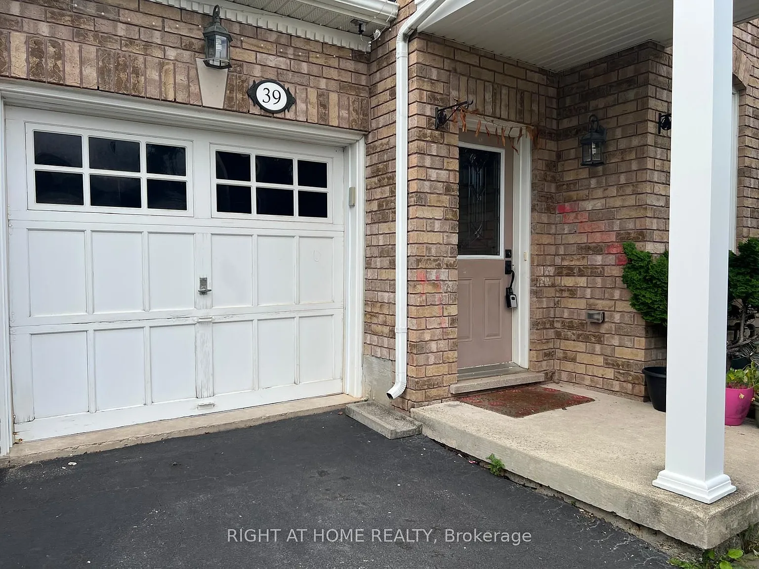 3 bed, $3,200 — Photo 2