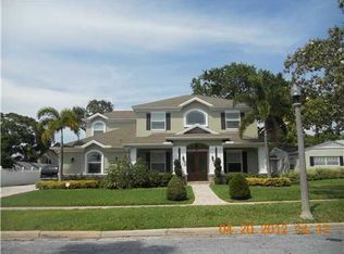 402 Althea Rd, Belleair, FL 33756