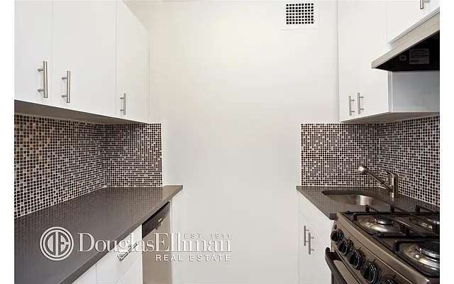 Rented by Douglas Elliman | media 13