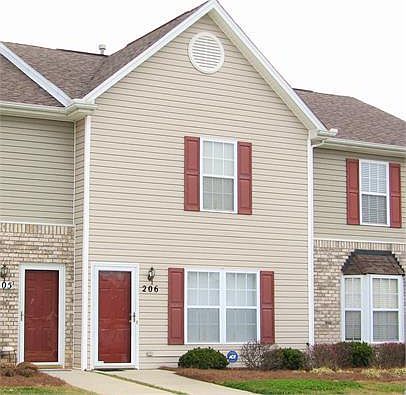 2nd image of 206 Chestnut Chase Trl #1