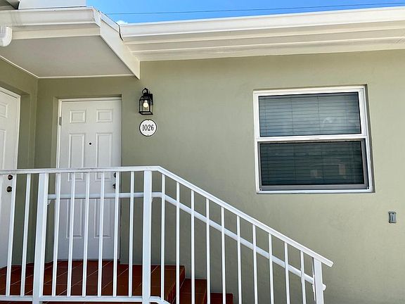 Front Door - Unit 1026