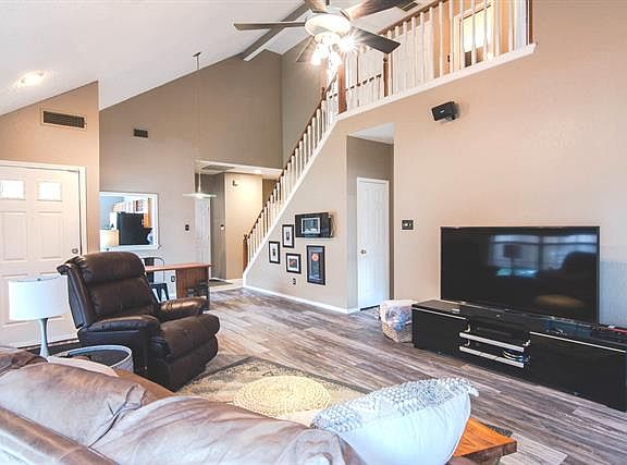 4th image of 931 Plantation Dr