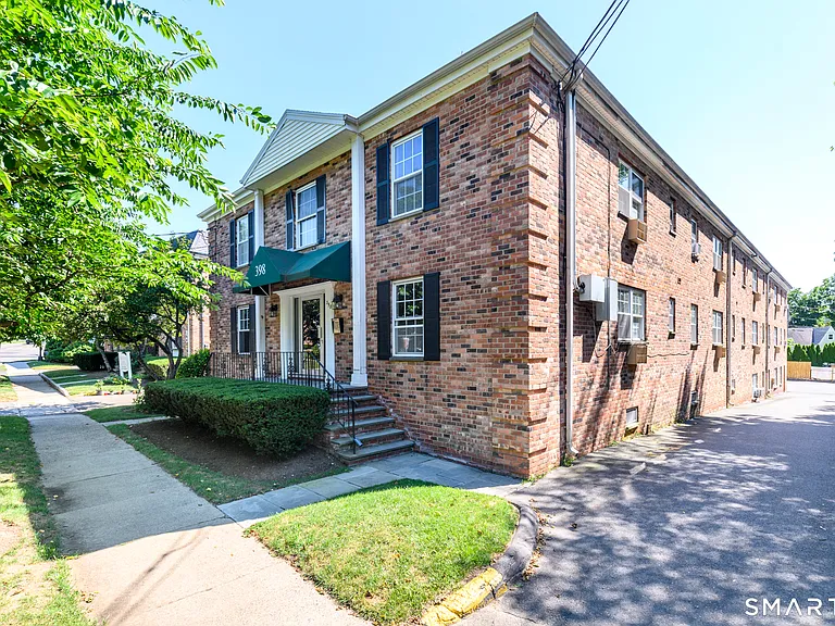 398 Courtland Ave #11 — Photo 1