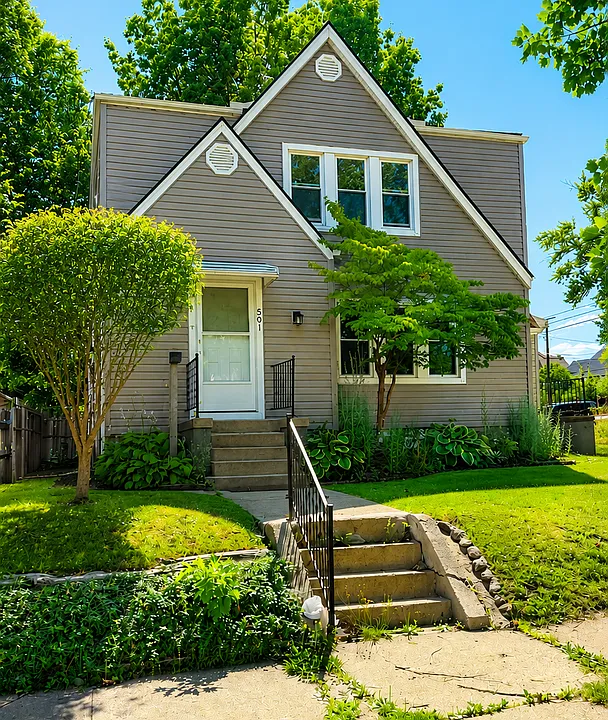 561 Baldwin Ave