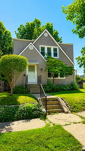 561 Baldwin Ave Photo 1