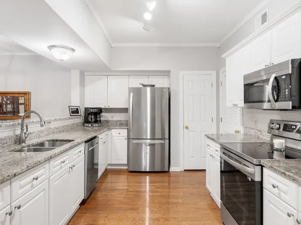 6820 Highway 70 S APT 306, Nashville, TN 37221