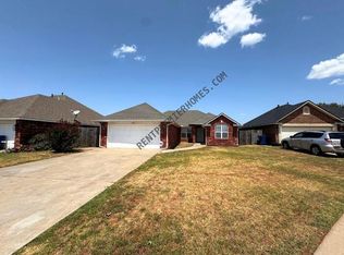 241 W Pines Way, Mustang, OK 73064
