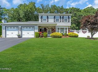 8 Yellowstone Ln, Howell, NJ 07731