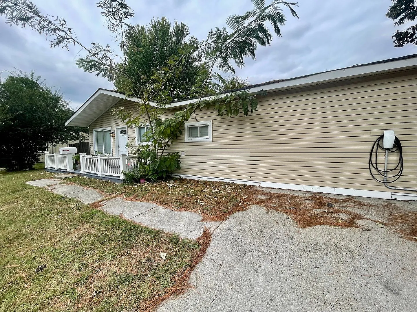 Updated 3-Bedroom Home with Sunroom, Spacious Backyard & EV Charger — Photo 2