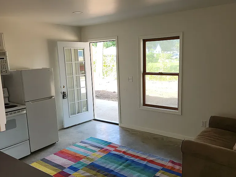 109 Franklin St #3 — Photo 4