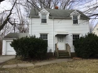 1448 Churchill Rd, Lyndhurst, OH 44124