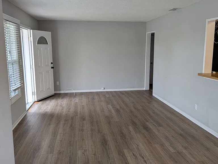 6682 Birchwood St — Photo 8