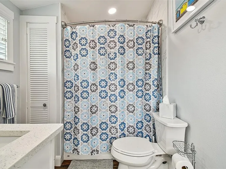 602 1/2 Skinner Blvd — Photo 19