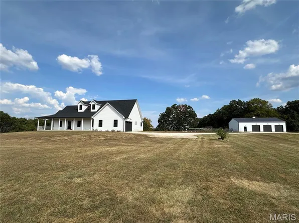 2101 Clifty Rd, Hermann, MO 65041