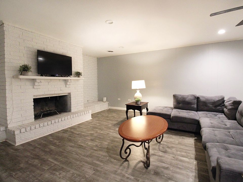 1st image of 2006 Acadian Dr #2