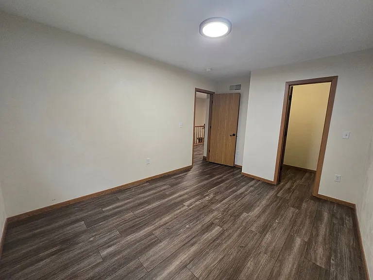 500 Harding St — Photo 16