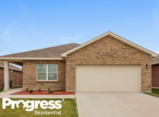 521 London Dr, Lavon, TX 75166