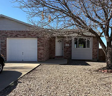 3 bed, 1900 sqft, $2,100 — Photo 2