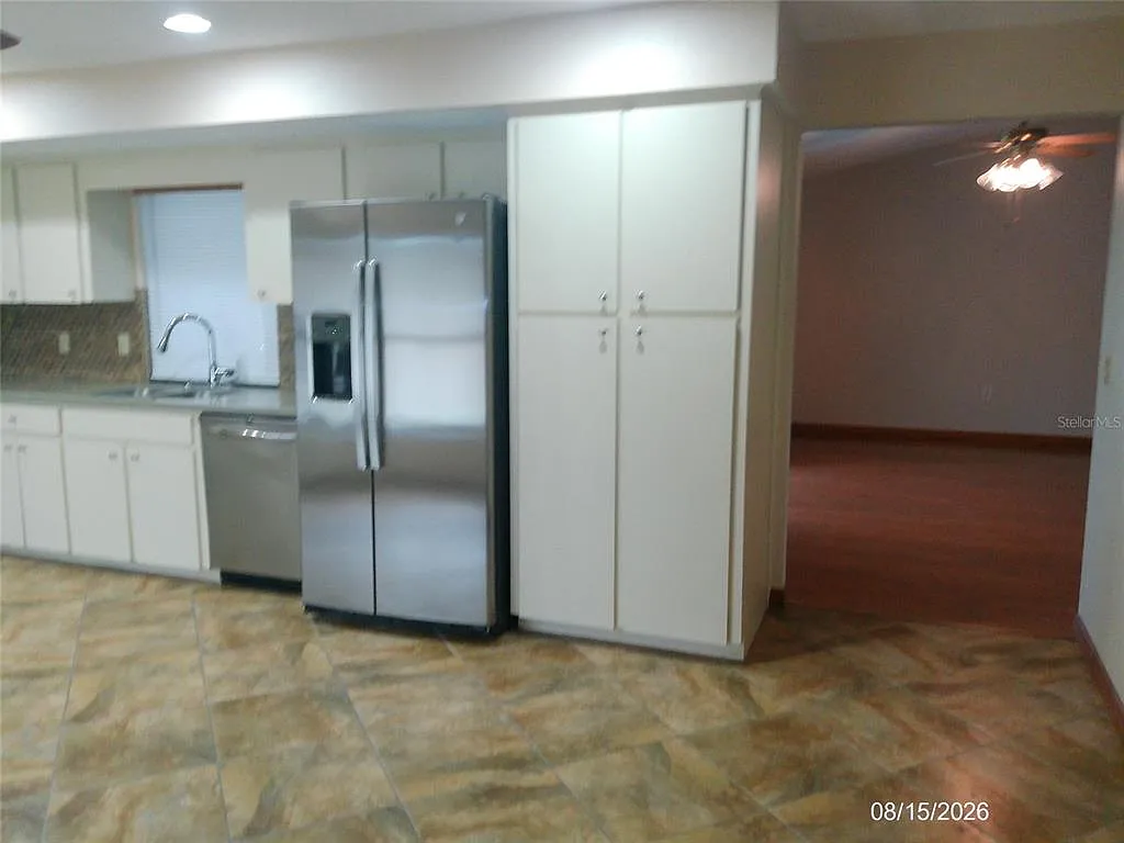 3 bed, 2.0 bath, 1602 sqft, $2,250 — Photo 4