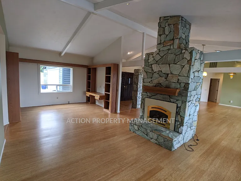 251 Old Schoolhouse Rd — Photo 16