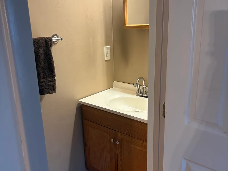 8 Robin Cir #1