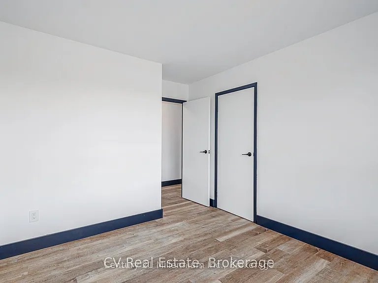 250 Hurontario St #2 — Photo 20