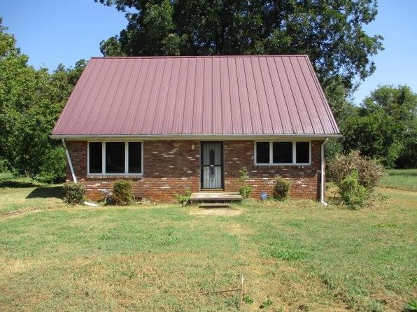 1211 E Decatur St, Tuscumbia, AL 35674