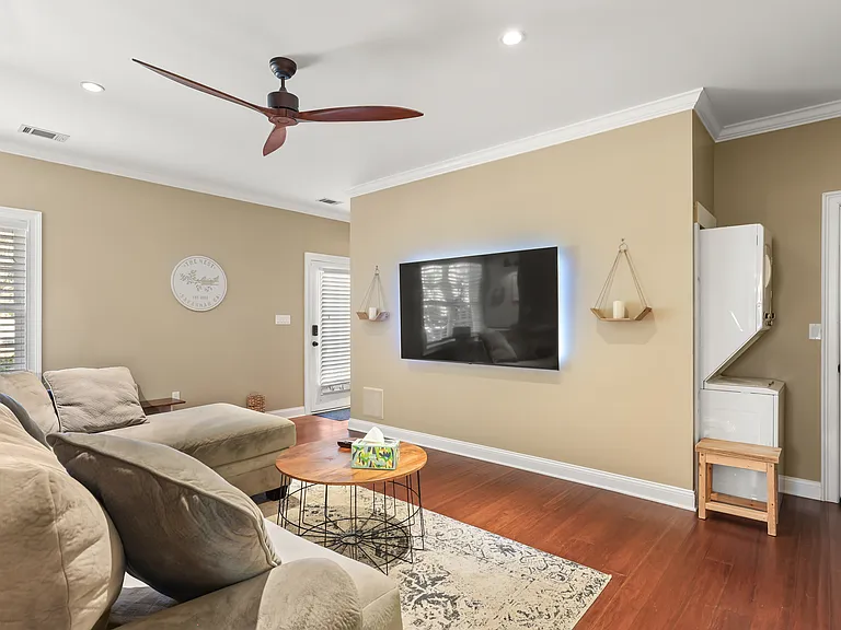 1233 Wilmington Island Rd #C — Photo 8