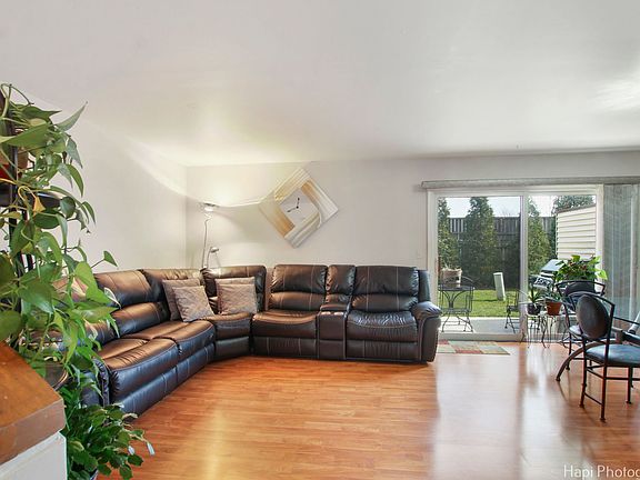 5th image of 626 Naples Ct #626