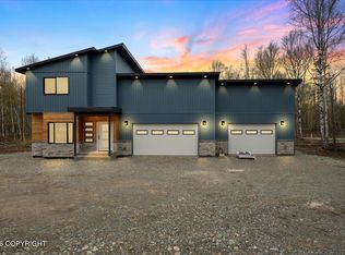 7404 N Paw St, Wasilla, AK 99654