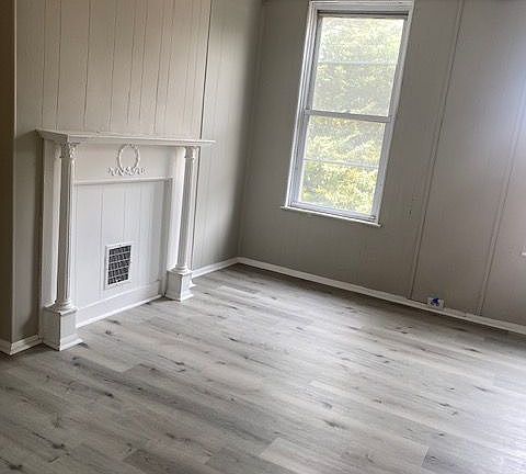 3rd image of 2709 Presbury St