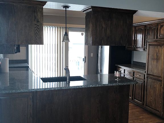 3rd image of 5425 NE Holiday Dr