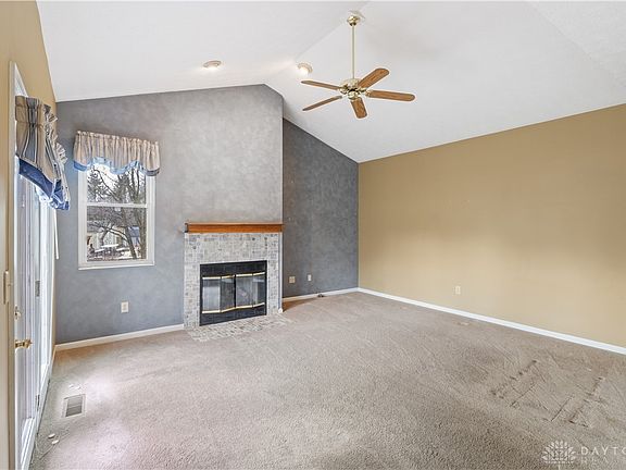 5th image of 6987 Crossbrook Dr