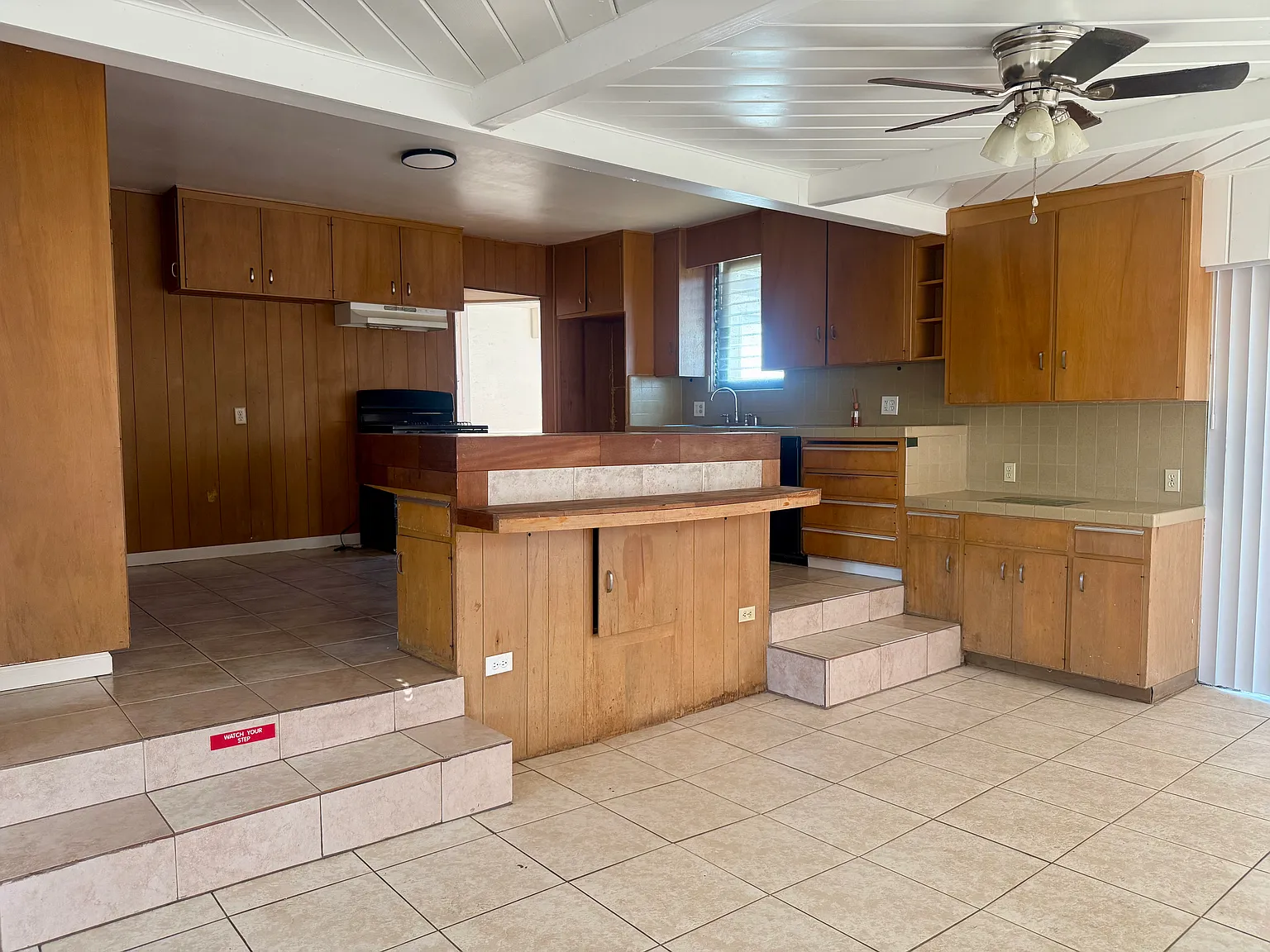 3 bed, 2000 sqft, $2,400 — Photo 4