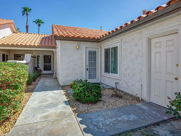 4th image of 216 E Desert Falls Dr