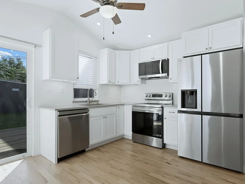 2446 Tremont Pl