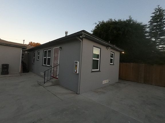 4th image of 170 Garrett Ave #1/2