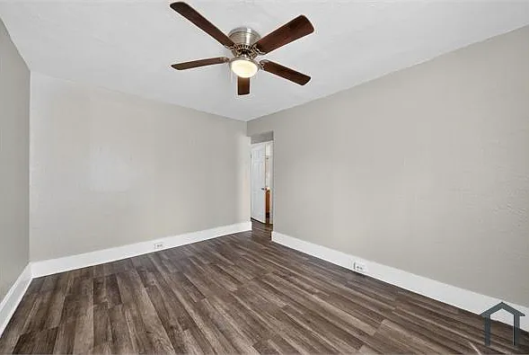 2 bed, $999 — Photo 4