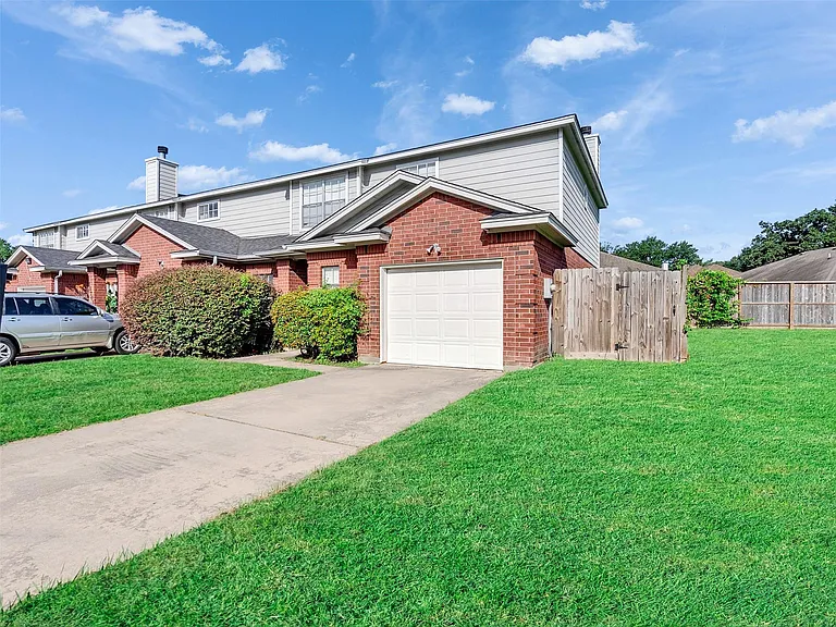 11703 Emerald Hill Dr #C — Photo 1