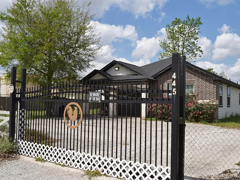 445 Road 5102 #J — Photo 2