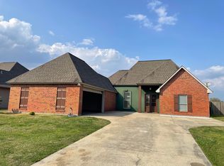 13377 Autumn Run Dr, Walker, LA 70785