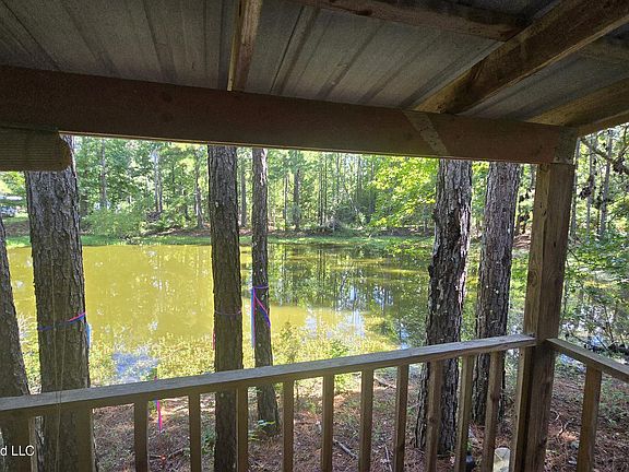 5th image of 3190 NE Quentin Tower Rd