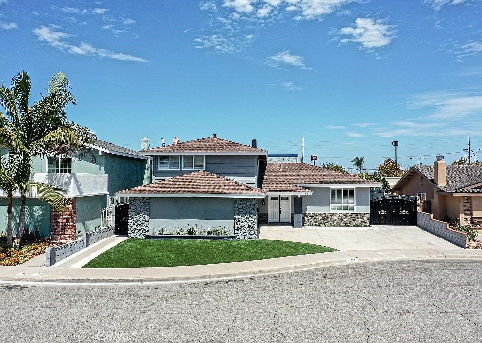 1st image of 15232 Xavier Cir