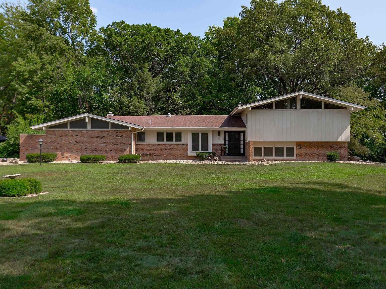 5372 36th St, Moline, IL 61265 Zillow