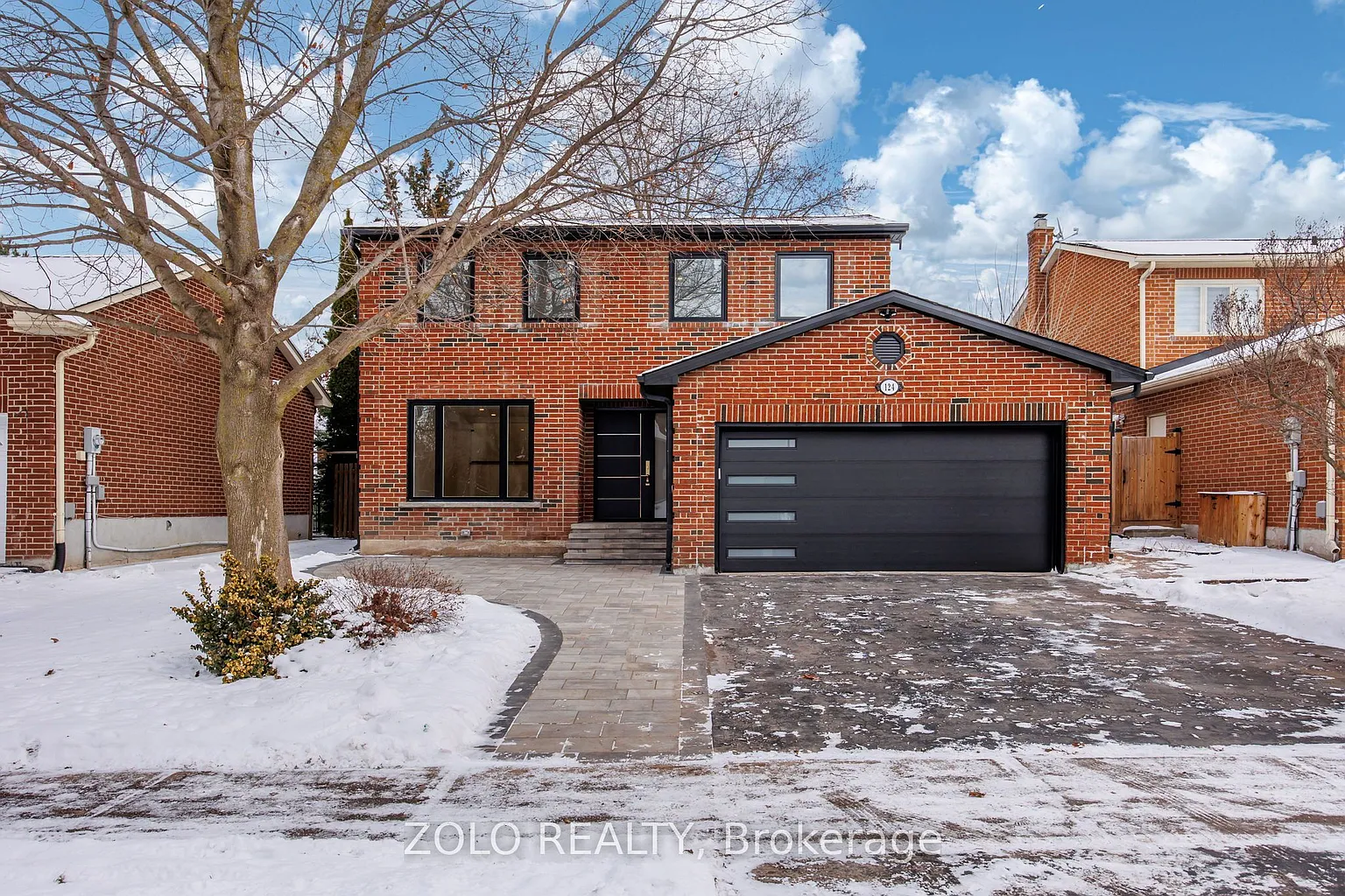 124 Kingston Rd photo 1