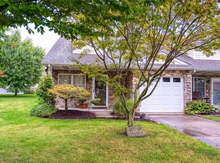 125 Cambria Hill Dr, Tarentum, PA 15084