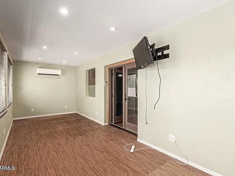 239 E Aster Dr — Photo 21