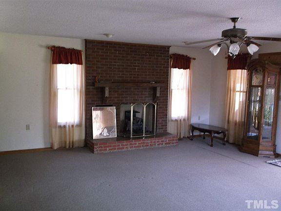 3rd image of 209 Whitley Dr