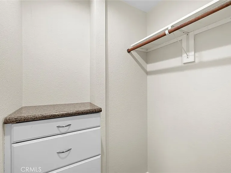 24725 Camarillo St — Photo 19